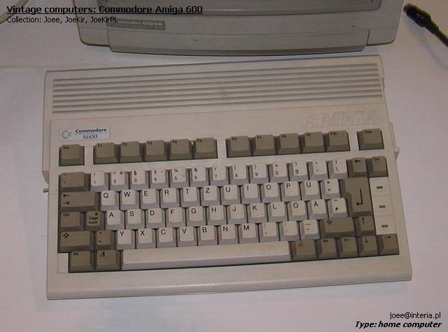 Commodore Amiga 600 - 02.jpg